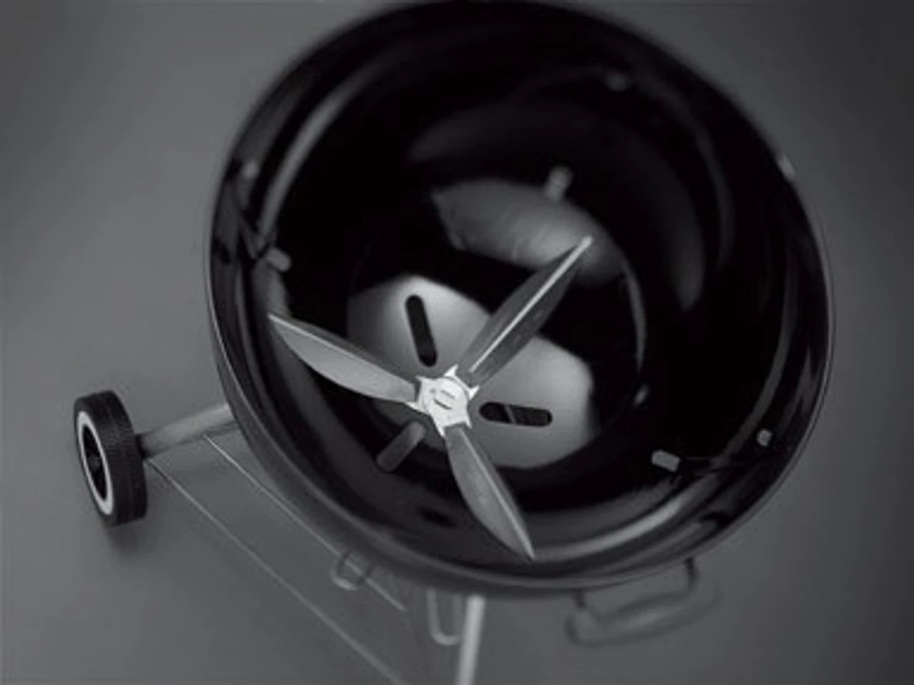 Weber 7444 One-Touch Cleaning System Kit - 22" One-Touch Charcoal Grills 2 Weber 7444 One-Touch Cleaning System Kit - 22" One-Touch Charcoal Grills - Image 2