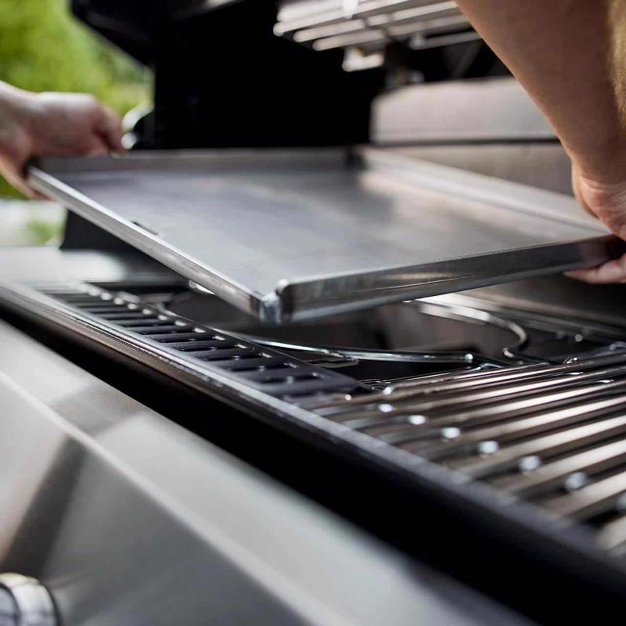 Weber Summit FS38 S 5 Burner Natural Gas Grill 4 Weber Summit FS38 S 5 Burner Natural Gas Grill - Image 4