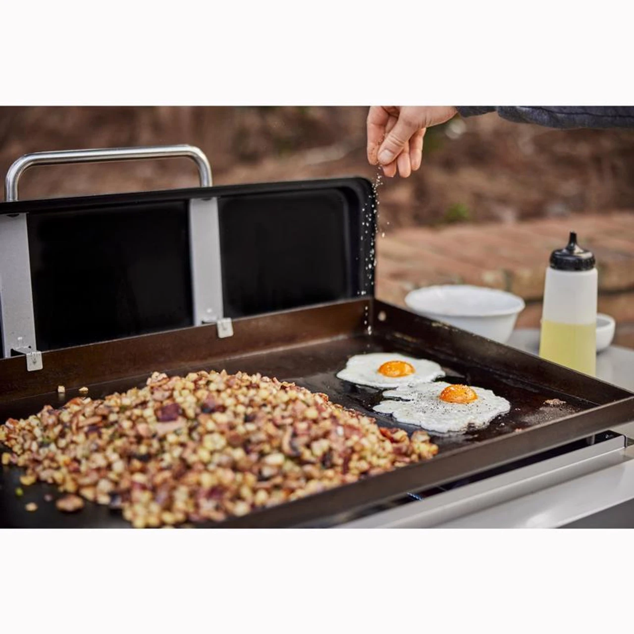 Weber 1501005 3 Burner Liquid Propane Outdoor Griddle 5 Weber 1501005 3 Burner Liquid Propane Outdoor Griddle - Image 5