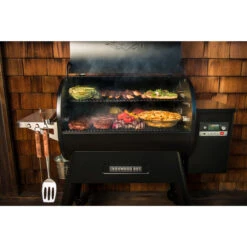 Traeger Ironwood 885 Wood Pellet WiFi Grill Black -Weber Shop 8851 17368.1638848877