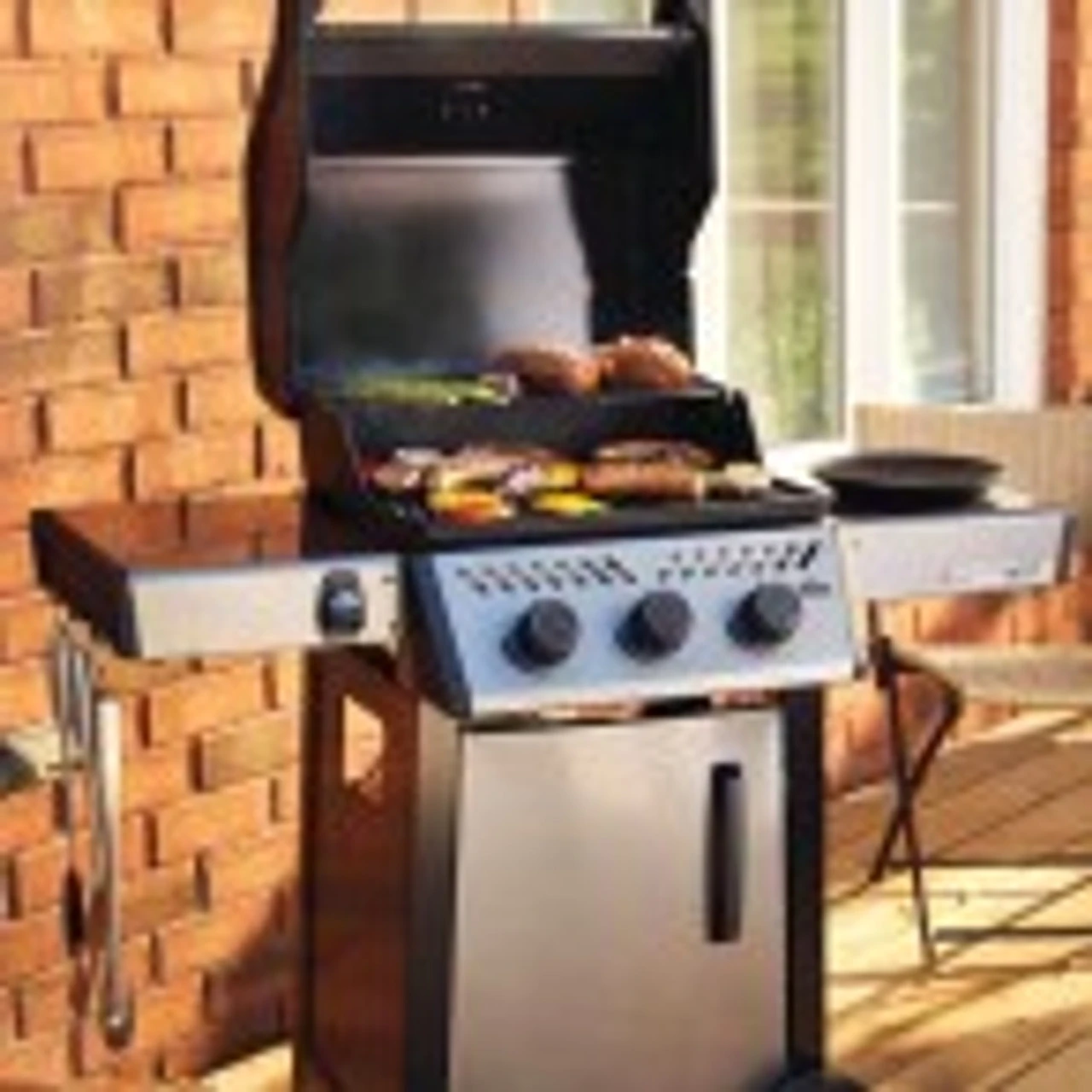 Napoleon F365DGT Freestyle 365 Gas Grill 5 Napoleon F365DGT Freestyle 365 Gas Grill - Image 5